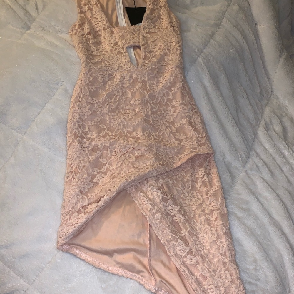 🌷MISGUIDED NUDE DRESS🌷